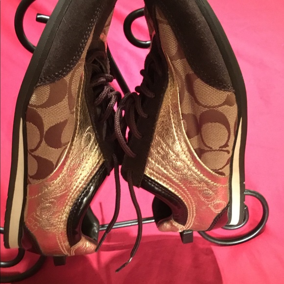 COACH SHOES SIZE 61/2 IN GREAT PRE-LOVED CONDITION - Picture 5 of 12